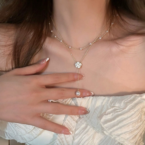 Double Pearl Camellia Necklace for Women, Summer Minimalist Design, Light Luxury, High-End Sensation, Choker with Tassels, Locking Bone Chain Accessory
