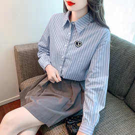 严选2025春秋新款纯棉条纹衬衫女时尚减龄休闲爱心章长袖衬衣