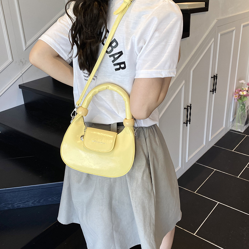Elegant French-style Women's Shoulder 2026 New Trendy Fashion Versatile Crossbody Super Popular Hand-held Crescent Bag_voghion.com