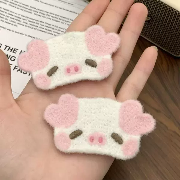2026 Soft Cute Pink Pig Hair Clip with Velcro, Adorable Girly Little Pig BB Clip, Versatile Side Bangs Clip for Students