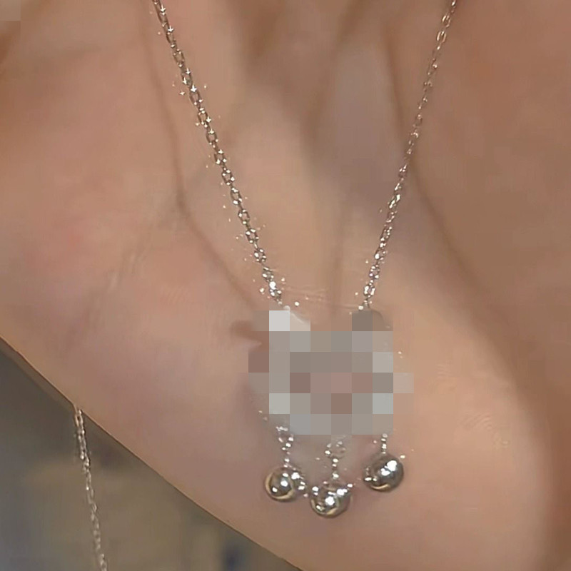 Nuevo estilo chino conejo collar de cerradura de seguridad mujer lujo ligero orejas de conejo campanas clavículas amigos regalo de cumpleaños