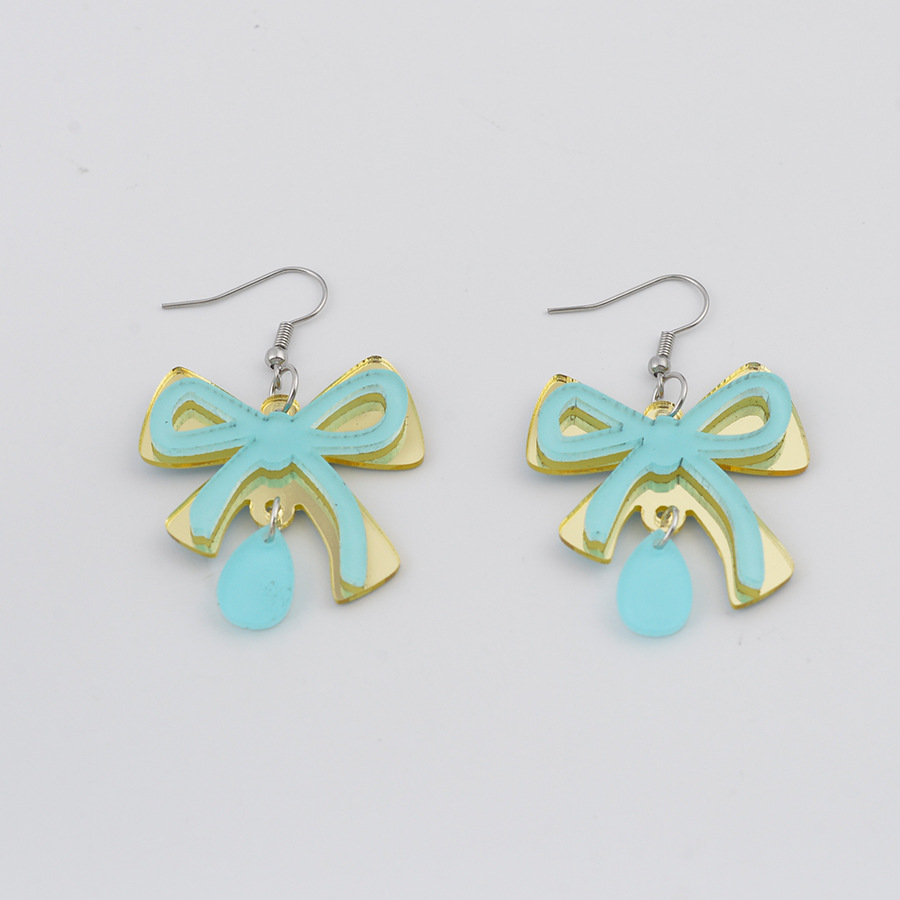 Green earrings with bow