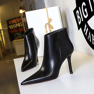 1619-6 European and American Fashion Sexy Night Club Slim Super High Heel Pointed Winter Side Zipper Women's Boots 