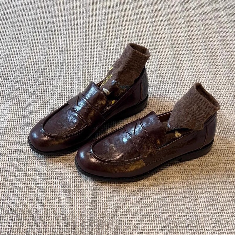 Gutis~Retro Soft Leather Slip-On Shoes for Women, Thick Heel Flats Shoes, British Style Small Leather Shoes, Loafers