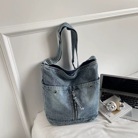 女士单肩包;女士斜挎包;休闲背包