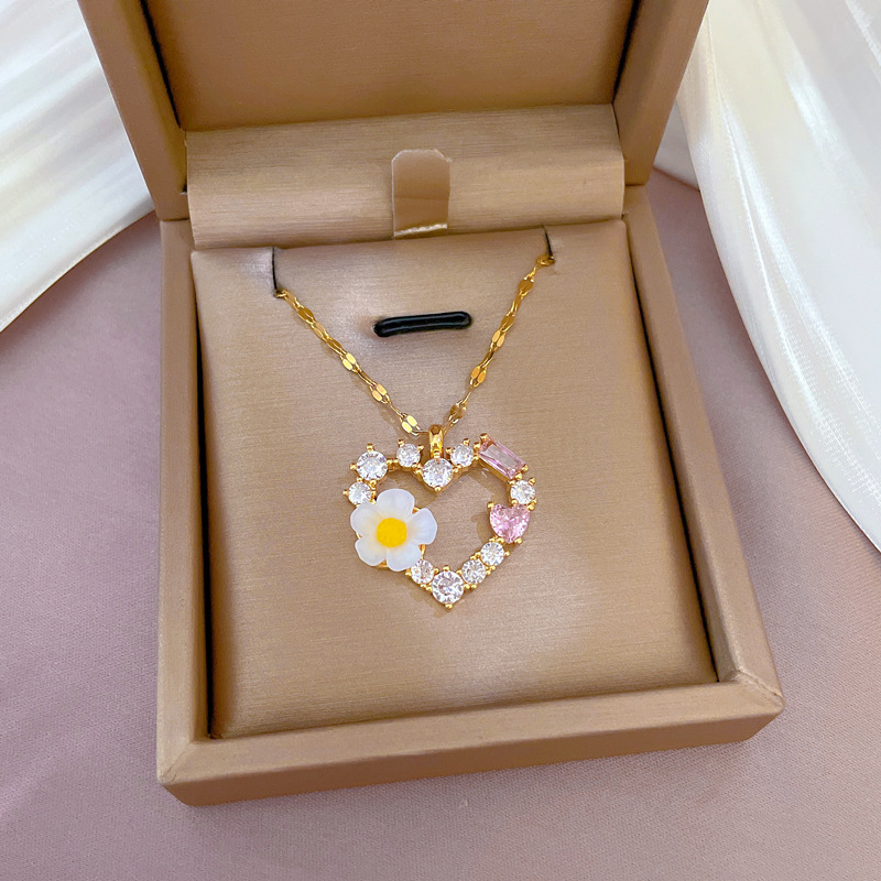 Fashion Heart Shape Titanium Steel Inlay Artificial Diamond Pendant Necklace 1 Piece