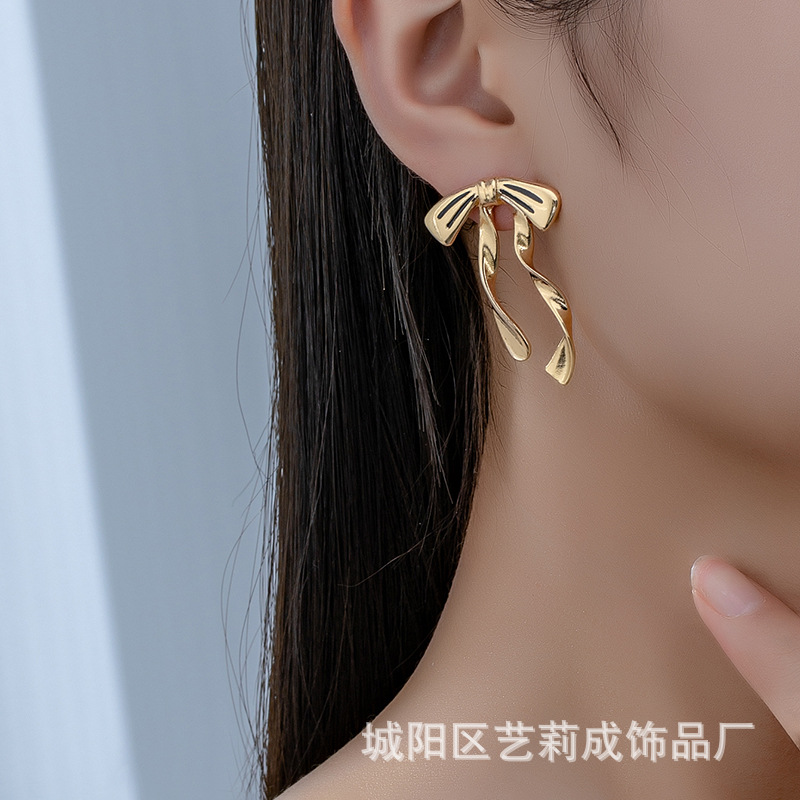 Design cute geometric trend fashionable elegant retro earrings with…