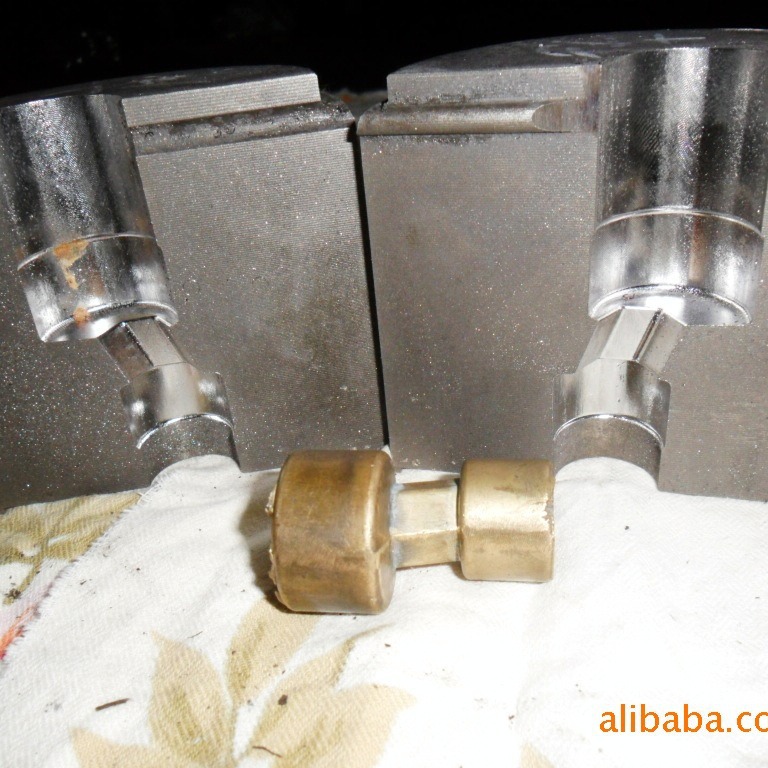 模具《偏心接头》红冲模具球阀切边模具一去二脱模方便生产加工一