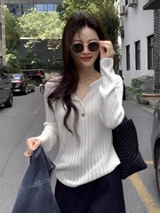 法式高级感独特漂亮白色V领上衣女2025年秋季新款针织衫设计小众