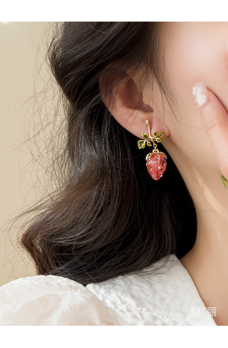 10g Weight Alloy Ear Needle Material Drop Earrings Classification 1 Pair Quantity Daily, Date Occasion Acrylic Material Strawberry Pattern Women's Gender Sweet Style 1 Pair Sweet Strawberry Arylic Drop Earrings 5