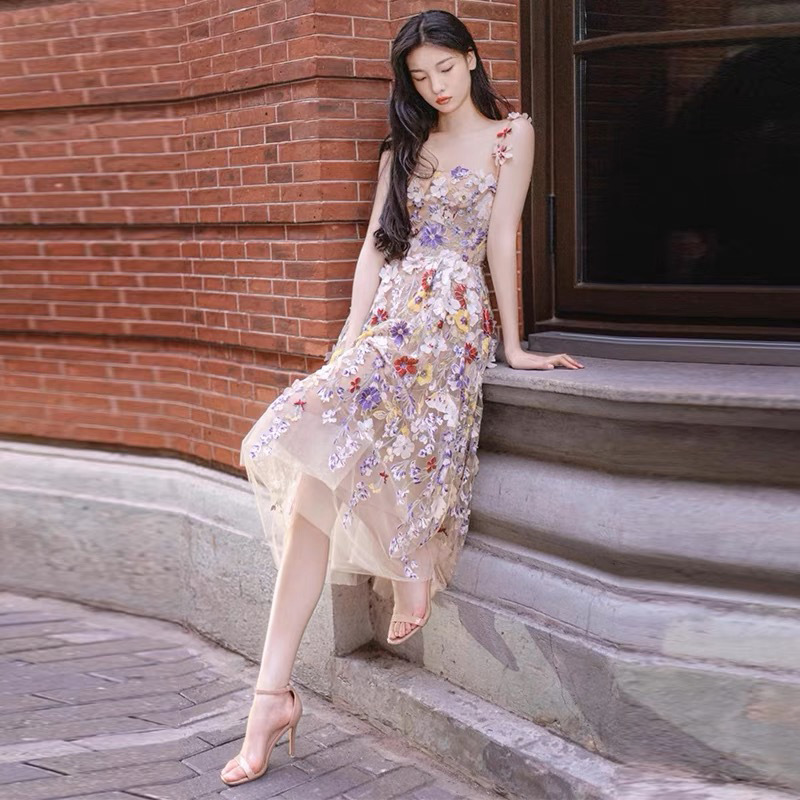 Vestido de noche de alta gama con tirantes, nuevo modelo 2026, elegante vestido floral de estilo francés, adecuado para uso diario.