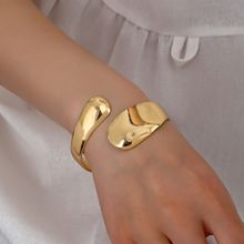 �W���羳؛Դ�r�����满�ι����֭h��ɫ�_�ڿ��{�����e���C�ۭhŮ