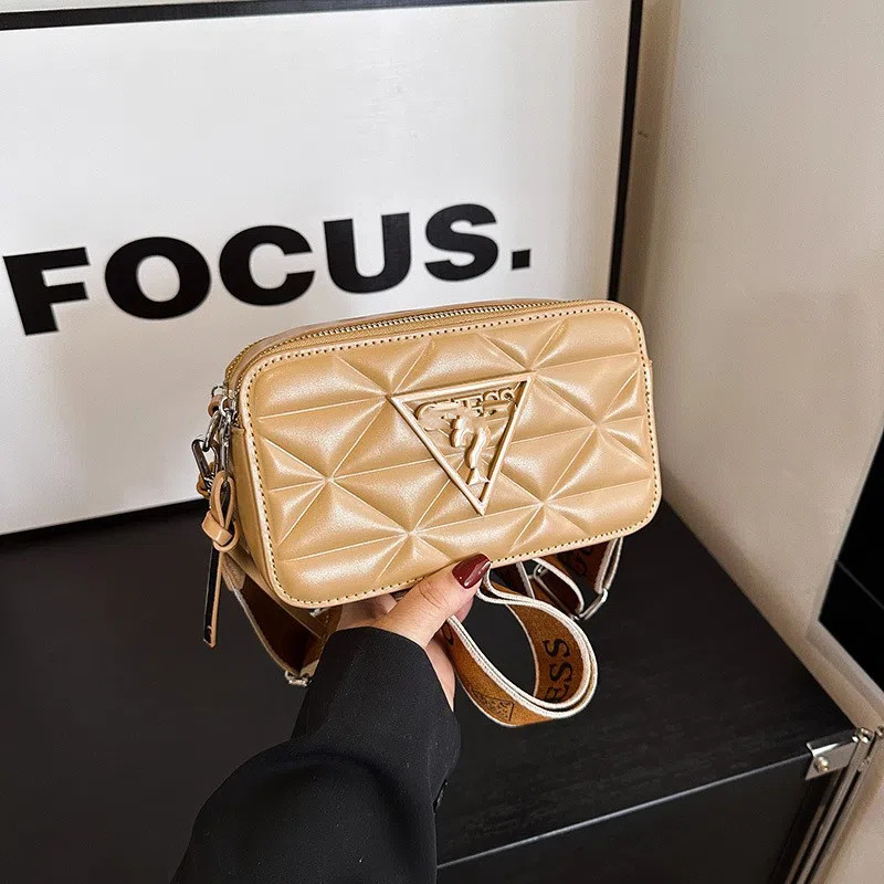 Comercio exterior transfronterizo 2024 pequeña bolsa cuadrada bolso de hombro casual del todo partido de las mujeres bolsa de mensajero moda rombo correa de hombro ancha bolso de la cámara