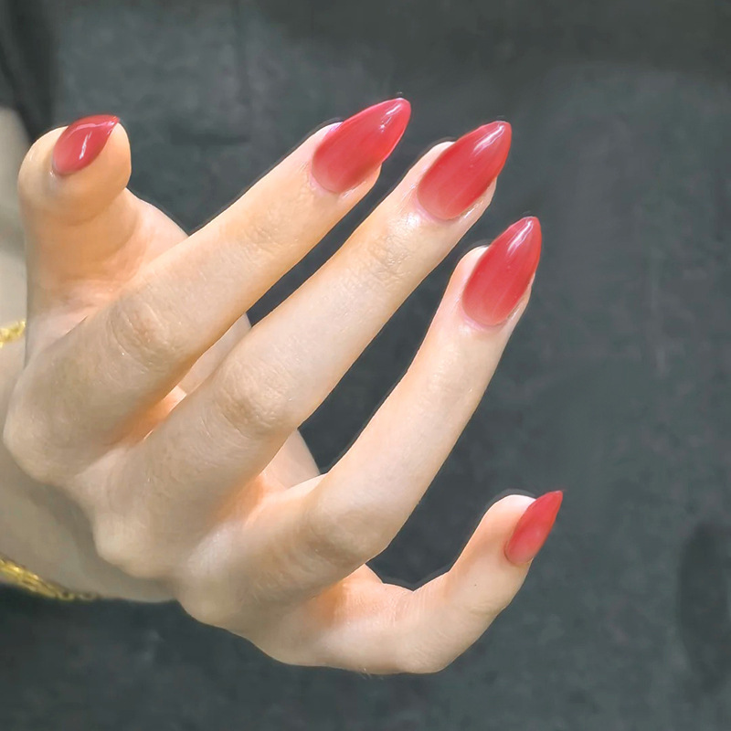 Foreign trade solid color rose red fake nails wearing removable nail nail pieces European and American nail pieces short almond nails 30 pieces