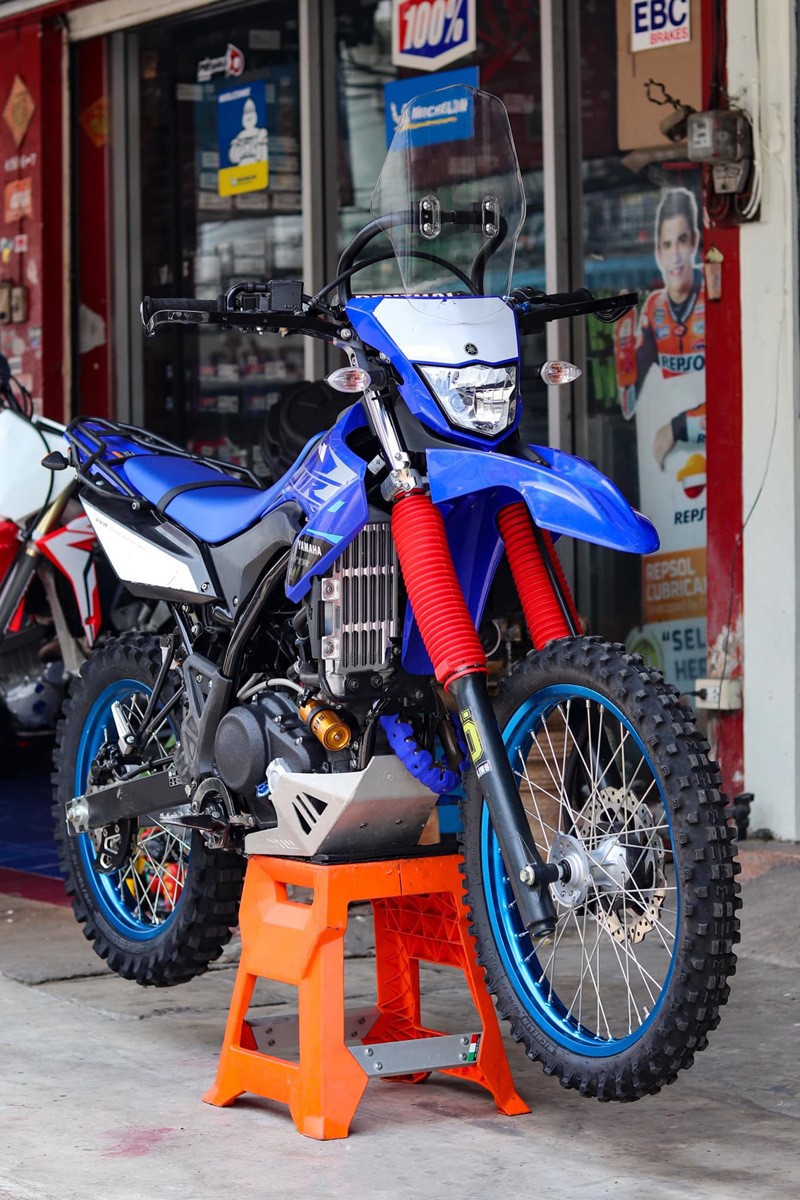Universal Motorcycle Modified Windshield, Heightened Transparent Front Windshield, Aluminum Alloy Fixed Bracket, Windscreen Accessories