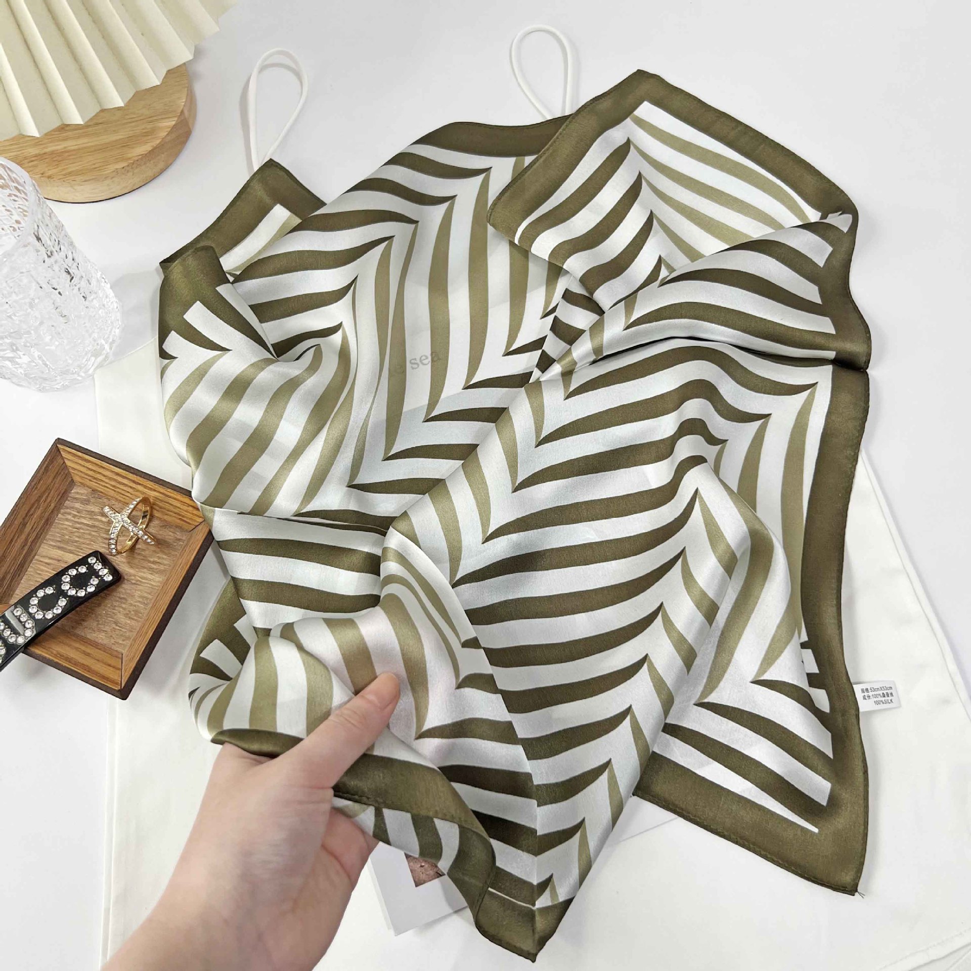 c1f313a2829afce45861f0cc2a7e2a