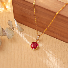 新款玫红色锆石吊坠项链轻奢小众春夏饰品女高级感时尚通勤锁骨链