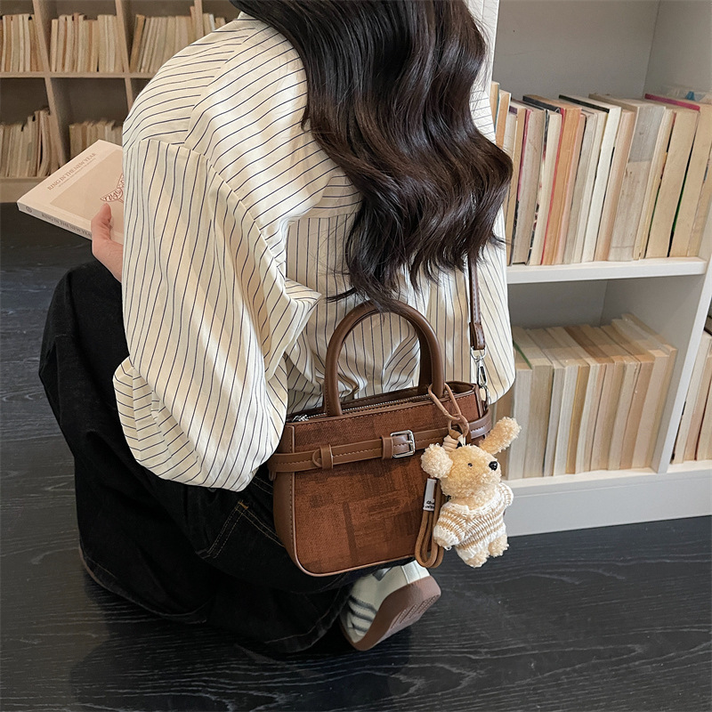 Temperamento coreano bolso pequeño de mujer nueva moda moda mochila de hombro de viaje diario bolso simple otros