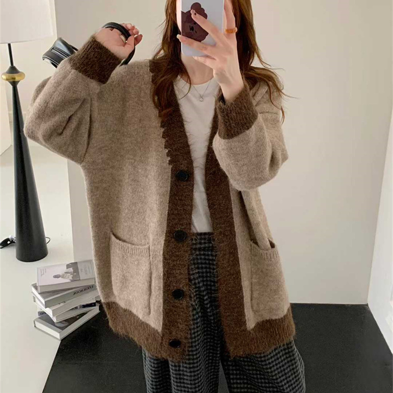 慵懒风拼色V领单排扣毛衣外套女秋冬新款韩版大码宽松针织开衫潮|undefined