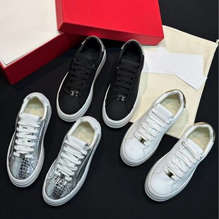ݸ�aƷ�|��24�¿�ƼҺ��С��Ь��Ƥ�r�����e�ٴ�ϵ����ЬŮ