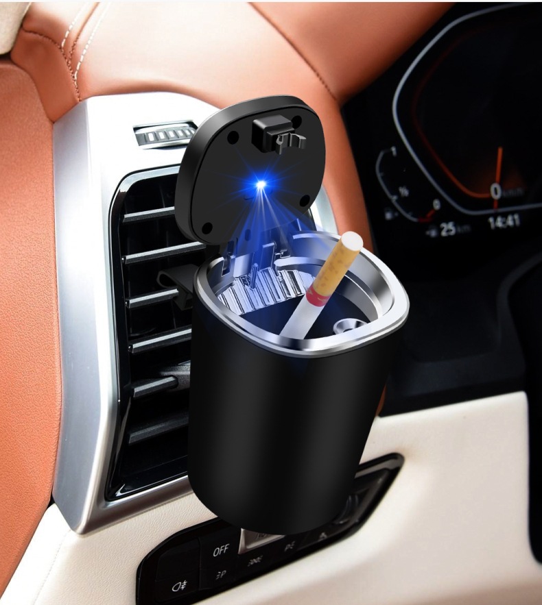 Car ashtray popular same multi-functional creative personality car ashtray with lid men with light Universal