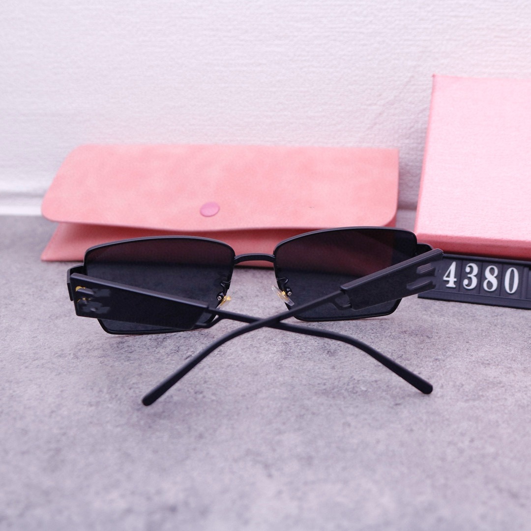 Neue 2024 Box Modische trendige Männer Frauen zeigen weiße und dünne Sonnenbrillen mit Advanced Sense_voghion.com