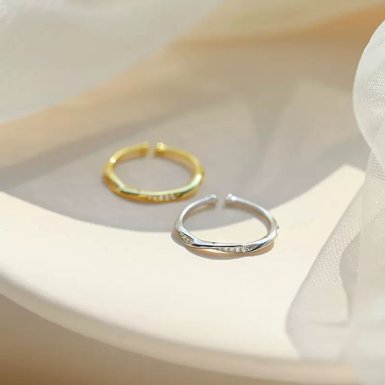 Sunburst Diamond-encrusted Möbius Ring For Women, Unique Design, Niche Fashion, High-end Feel, Plain Band, Index Finger_voghion.com