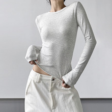 超好看浅灰长袖T恤女2025秋装新款简约百搭修身显瘦打底衫上衣