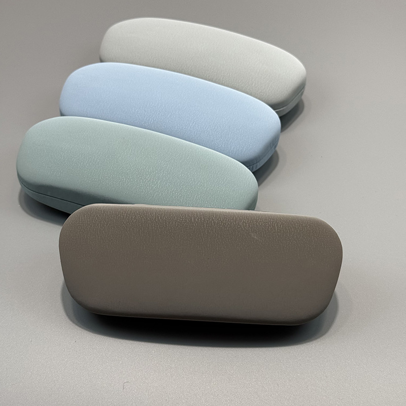 Simple sensación de piel japonesa inclinada caja de gafas de la moda pequeña sensación de alta calidad caja de gafas de estudiantes caja de miopía portátil