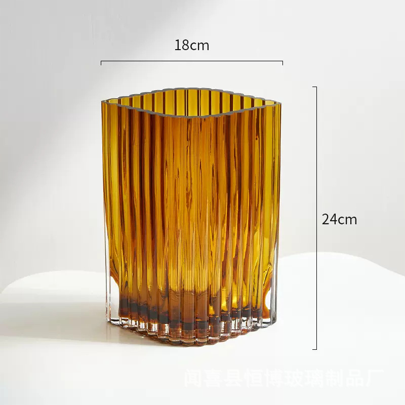 Jarrón de vidrio nórdico danés sala de estar arreglo de flores transparente Cultivo de agua luz estilo de lujo barra vertical creativa de gama alta en forma de diamante Sentido de gama alta