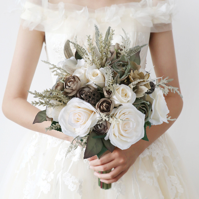 Retro European-style bridal bouquet outdoor wedding photography props birthday party simulation bouquet wedding supplies