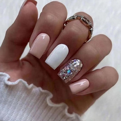 Mid-length glittery champagne milk-white faux nails for wearable nails—cross-border, effortlessly chic and sweetly feminine nail tips.