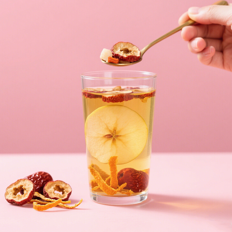 Apple Hawthorn Jujube Tangerine Peel Fruit Tea 100g Cold Brew Herbal Tea 5 Bags in use