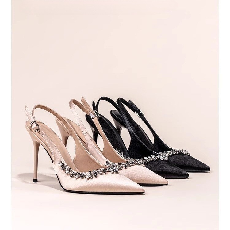 Purple high heels pointed-toe made of satin