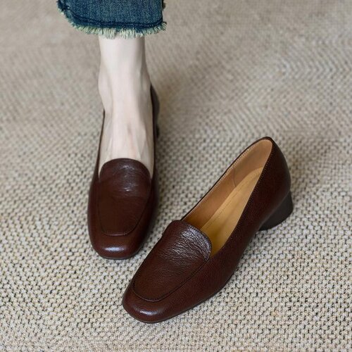 Loafers soft sole mother middle-aged work shoes leather casual 2025 spring new kidney bean women's shoes shallow mouth single shoes
