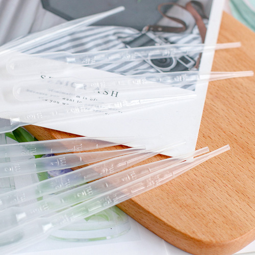 Meimu Er Disposable 3ml Plastic Graduated Dropper for DIY Aromatherapy Essential Oil Dosing and Packaging Tool