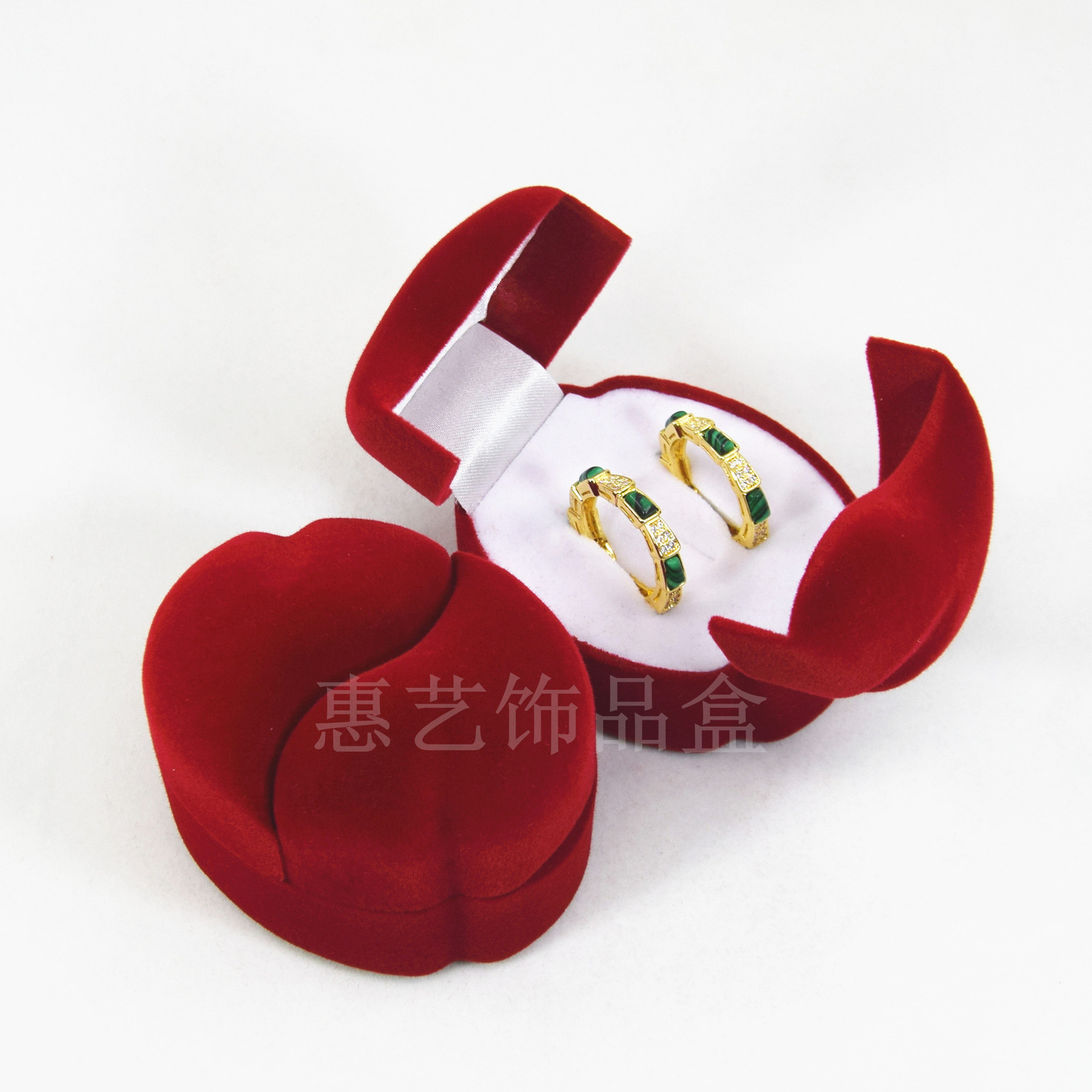 现货批发 情侣丝绒对戒盒首饰盒子婚庆礼品饰品耳钉珠宝包装盒