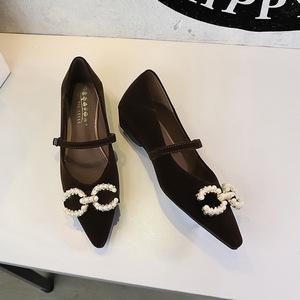 3686-K79 French style fashionable pearl buckle with high-end feel, Xishi velvet straight buckle strap, pointed shallow m