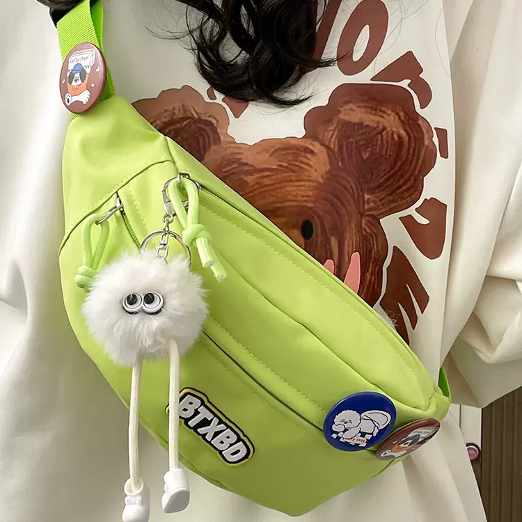 日系ins风胸包女小清新休闲百搭斜挎包原宿风简约大学生出游腰包