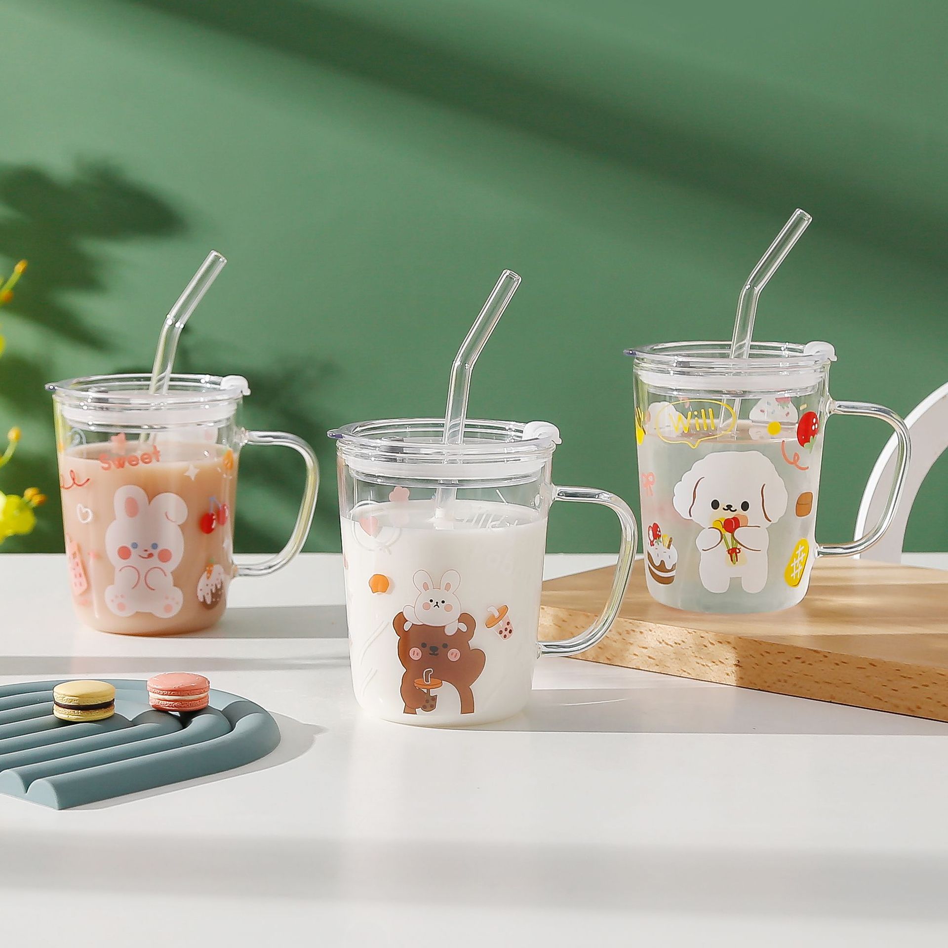 Taza de vidrio minimalista moderna pajita de dibujos animados con tapa para el hogar taza de agua de vidrio de leche impresa taza de regalo LOGO al por mayor