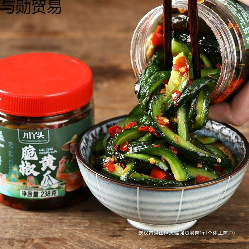 Специальность Хунань, пряные хрустящие огурцы, маринованные огурцы в бутылках, готовые к употреблению маринованные огурцы