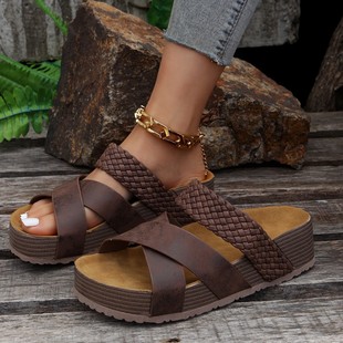 Casual Sandals Women's 2023 European and American New Flat Thick Bottom Cross Sandals for Foreign Trade