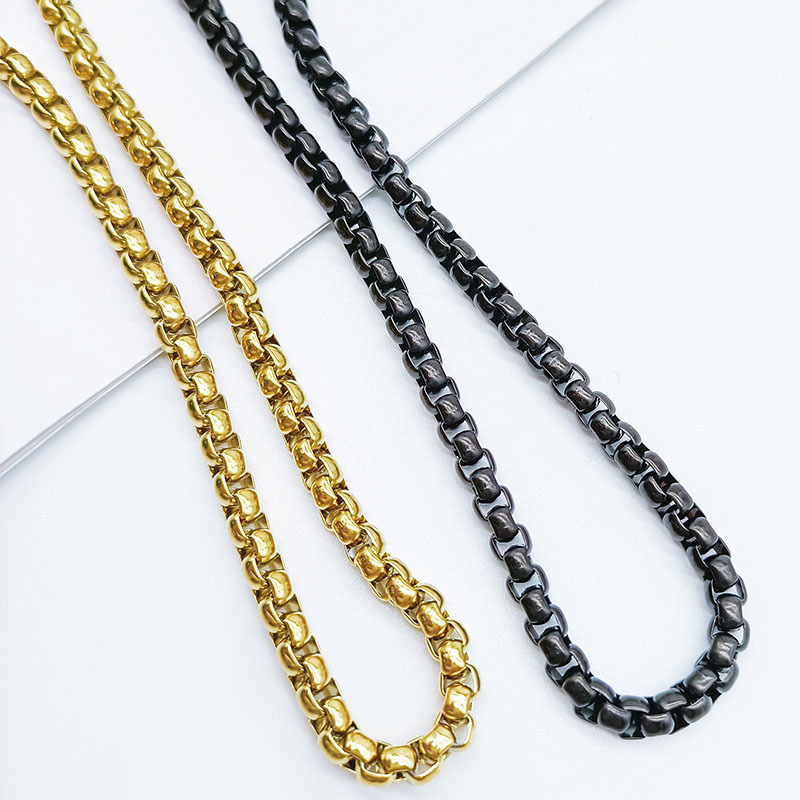 Minimalist Stainless Steel Chain Necklace For Men And Women_voghion.com