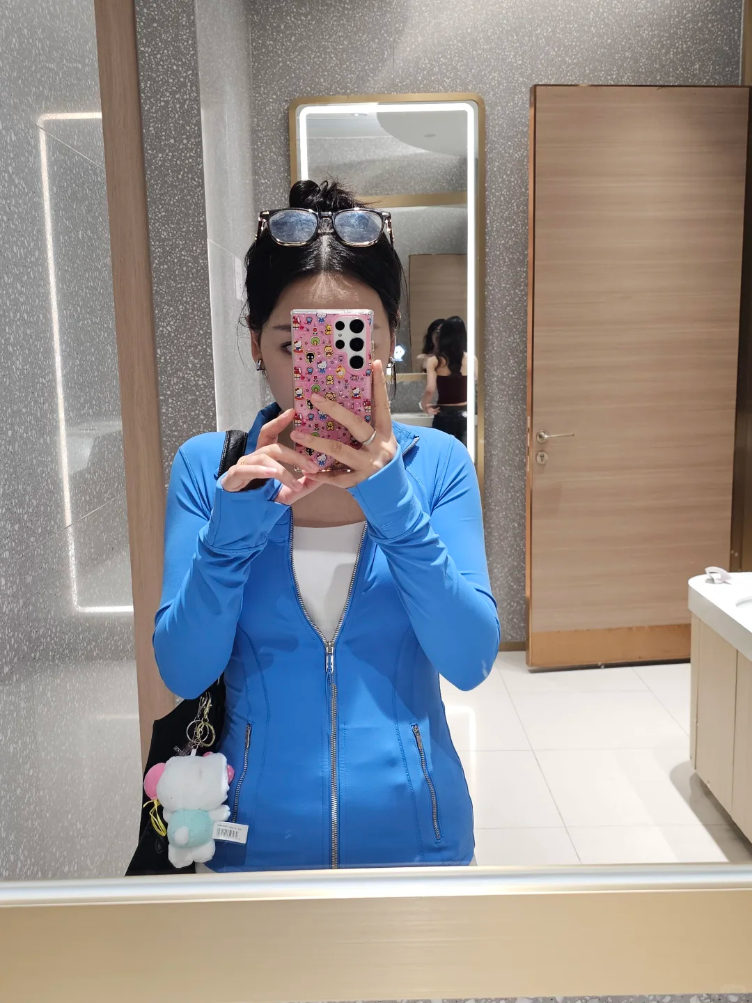 Women's Define Yoga Jacket With Gold Zipper, Slim Fit, Full Zip, Lightweight & Quick-Dry Athletic Top For Running, Gym, Casual Wear_ecoleips.com