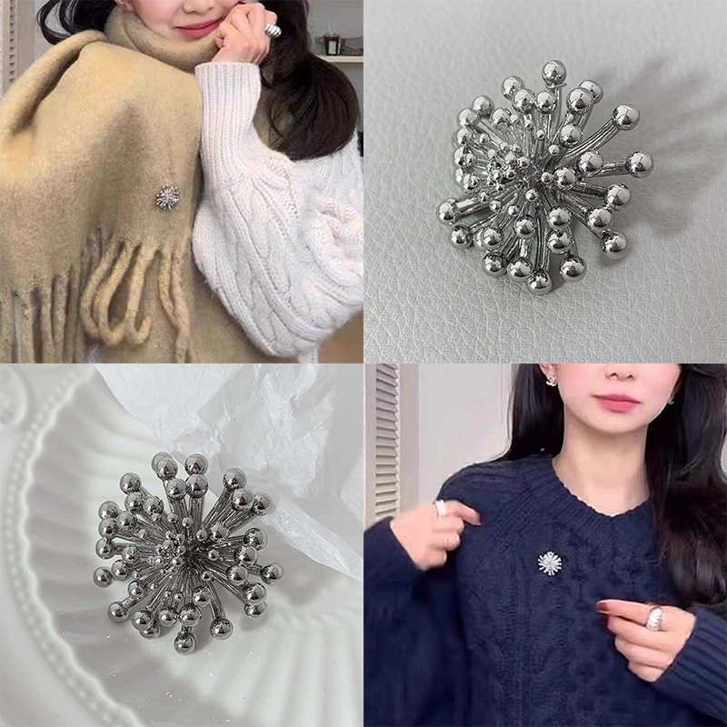 Korean Fashion Fireworks Dandelion Brooch for Women, Autumn and Winter Light Luxury Niche Design, Elegant Silver Brooch Accessory