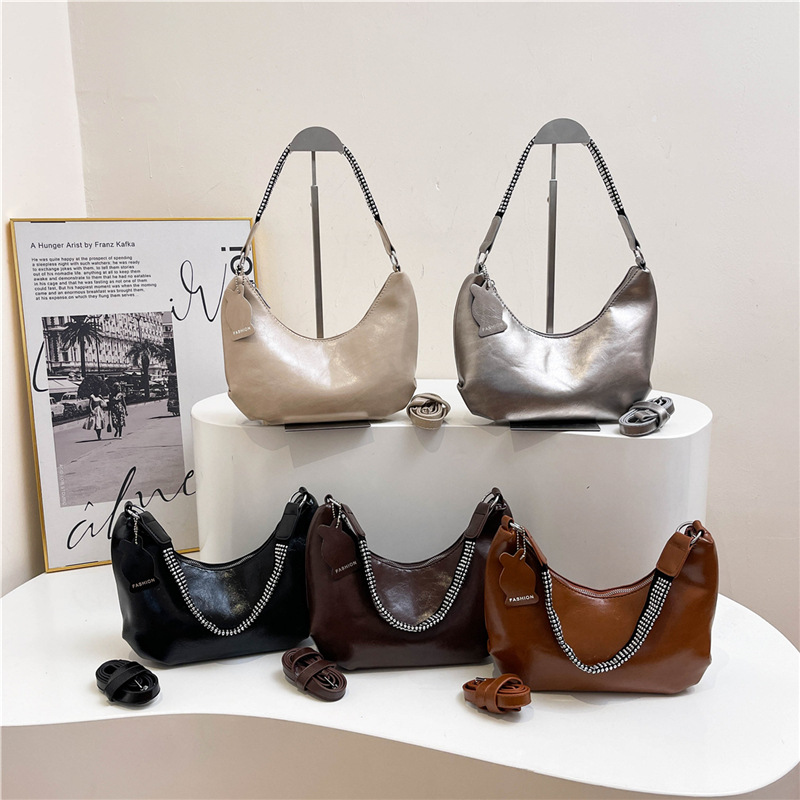 Minimally designed niche women's 2024 new winter underarm casual fashion commuting shoulder bag_voghion.com