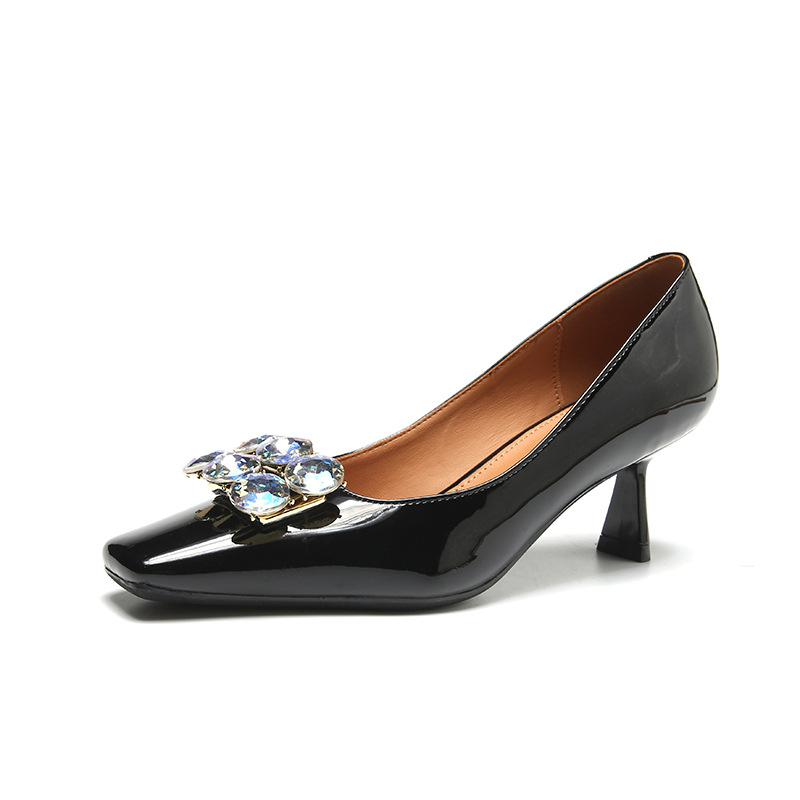 Kleine quadratische Zehen Stiletto Lackleder einzelne Schuhe Frauen 2023 Frühjahr neue Mode Schnalle flacher Mund Damenschuhe sexy High Heels_voghion.com