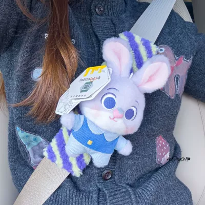 Sürətlər qutusu və əl tormozu başlıqları and Nick Wilde Car