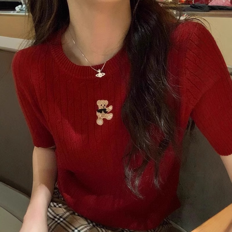 Red Knitted Short-Sleeved T-Shirt for Women Summer 2025 New Design Bear Embroider Versatile Age-Reducing Chic Top