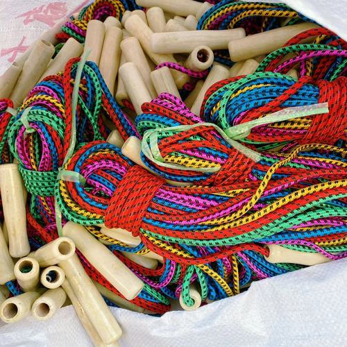 Cotton rope skipping sports fitness equipment children's skipping rope student competitive toys wooden handle plastic skipping rope 2 yuan